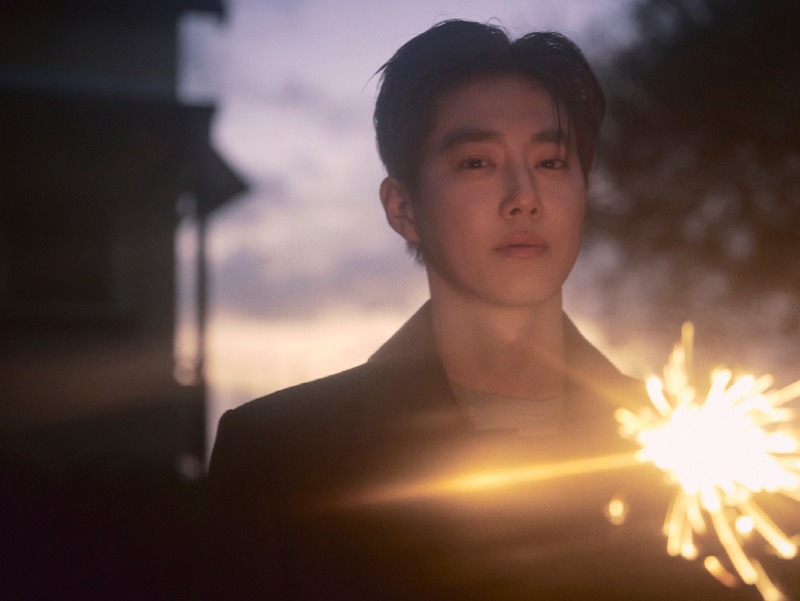 수호 네 번째 미니앨범 'Who Are You' 티저 이미지 1 (3).jpg