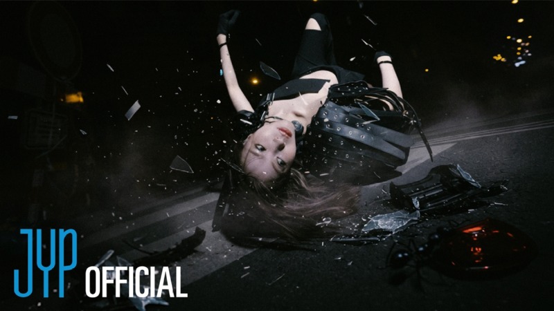 ITZY_'TUNNEL VISION'_뮤직비디오 티저 1 섬네일.jpg