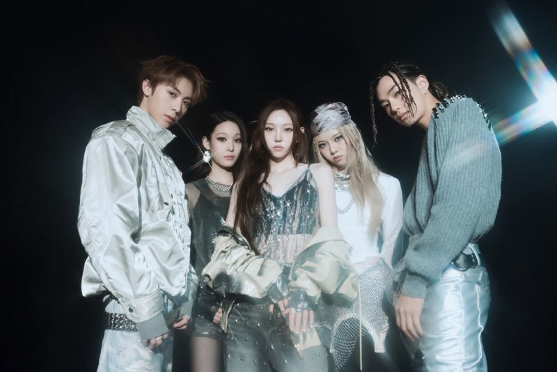 ALLDAY PROJECT 단체 사진.jpg