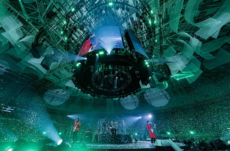 DAY6_2025 The Present_단체 이미지 (2).jpg