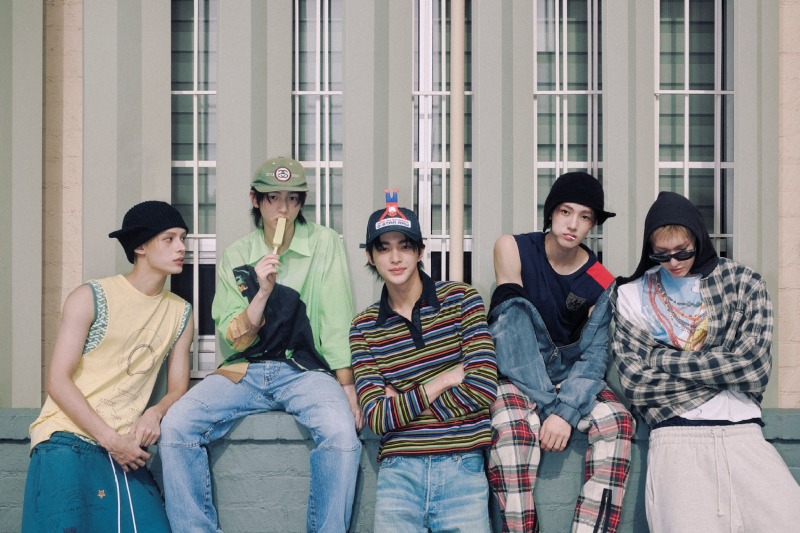 코르티스_콘셉트 사진 1_단체 (1) (7).jpg