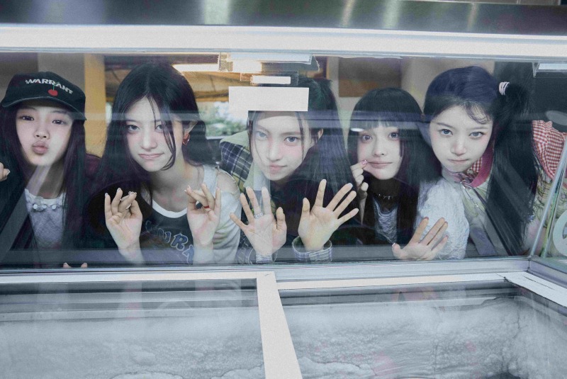 아일릿_SUPER REAL ME_REAL ME 버전_단체.jpg