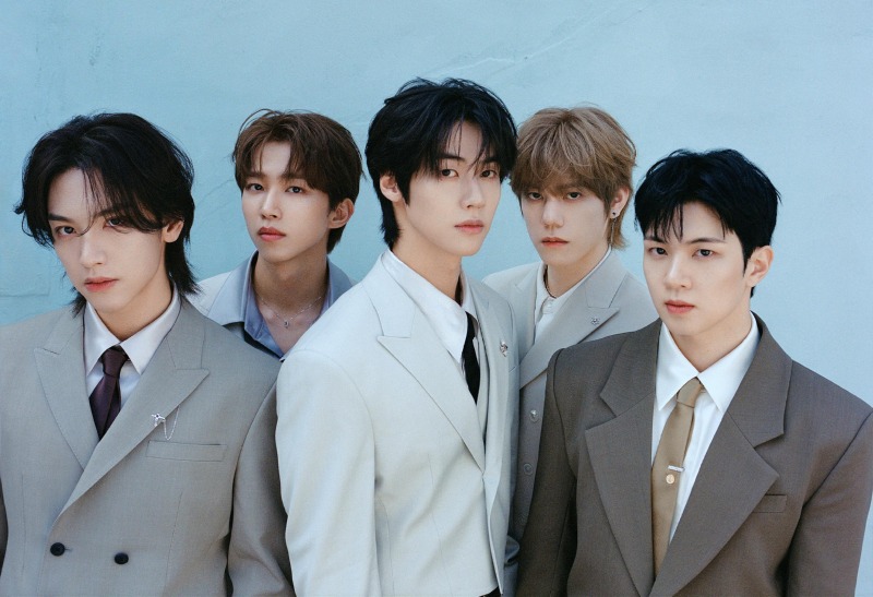 FNC_엔플라잉(1) (1).jpg