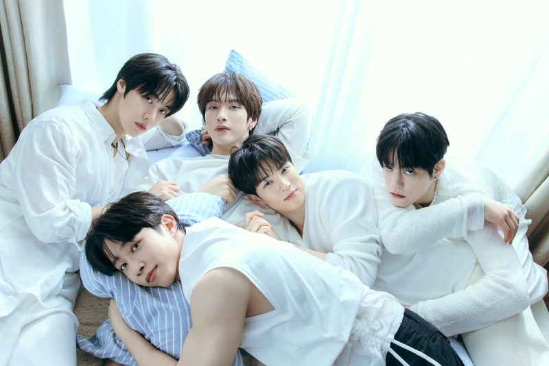FNC_엔플라잉(2) (2).jpg