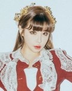 박봄